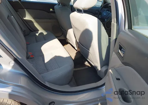 2012 Ford Fusion Se z USA, uszkodzony, nr VIN 3FAHP0HA2CR449413